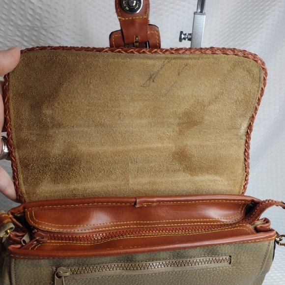Dooney & Bourke Vintage All Weather Pebbled Leather Satchel W Strap - Picture 11 of 15